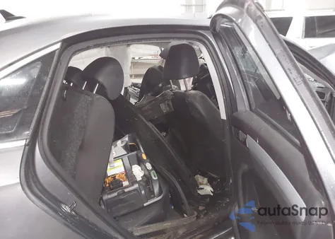 2012 Volkswagen Passat 2.5L Se z USA, uszkodzony, nr VIN 1VWBH7A32CC096023